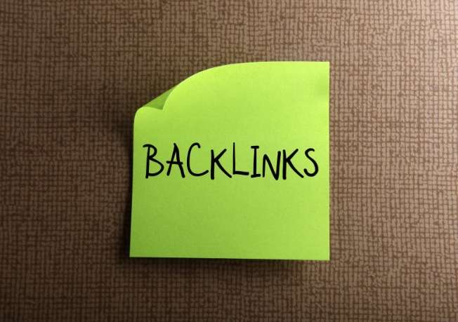 Backlinks” on a green sticky note
